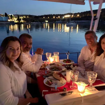 Hotel na wodzie Yat Isletmeciligi *