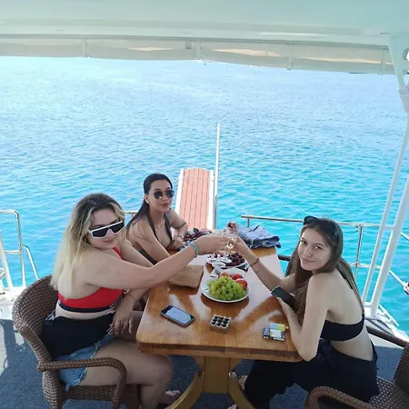 Yat Isletmeciligi Çeşme